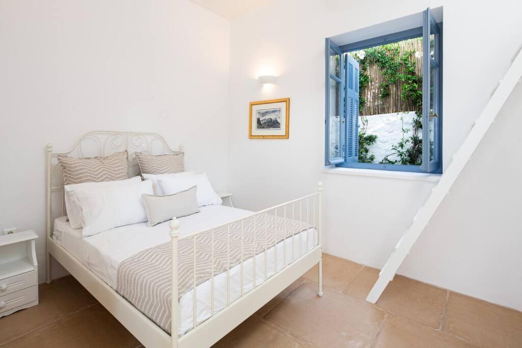 Nefeli Villa هيدرا المظهر الخارجي الصورة